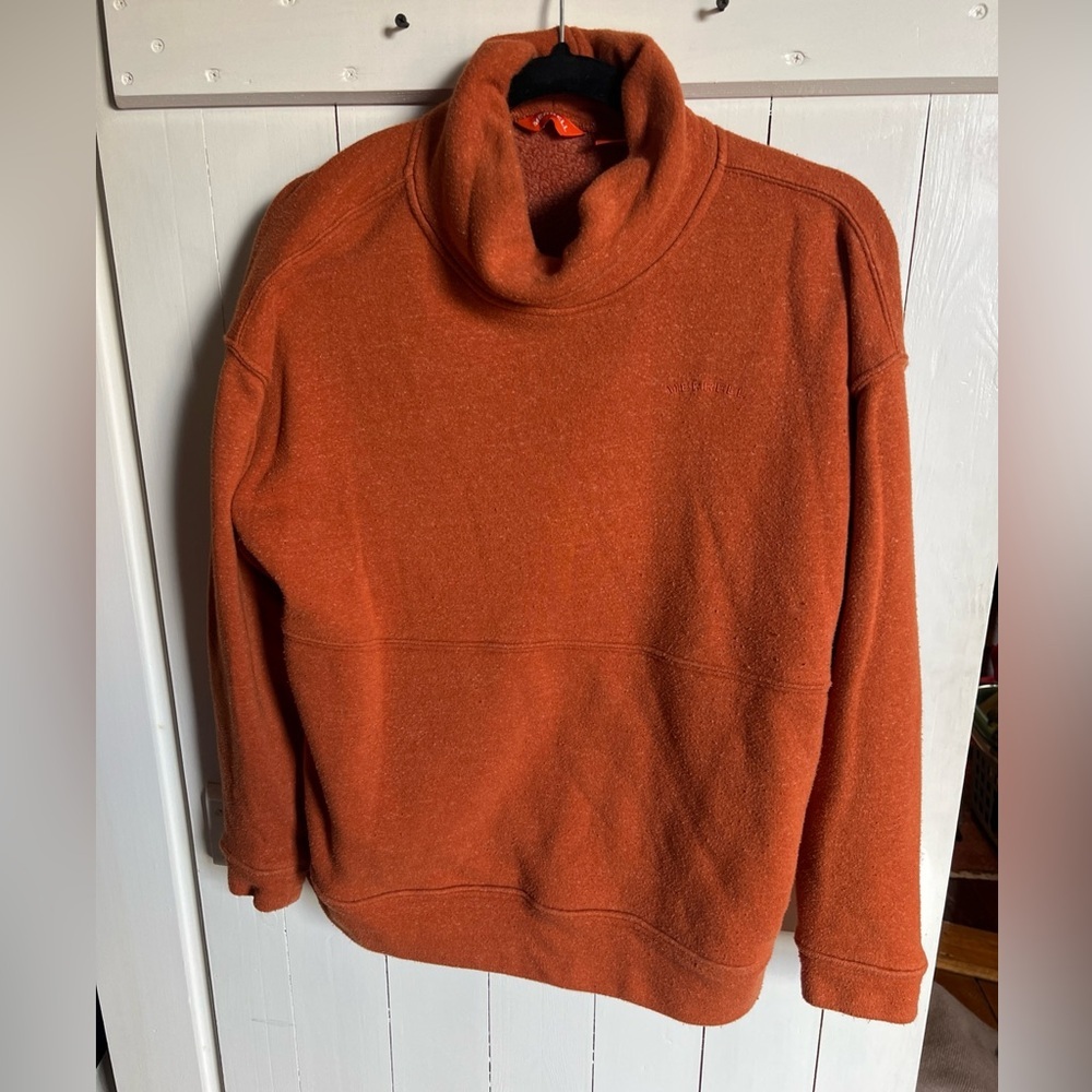 Merrell Women’s Pullover Sweatshirt Medium W/front Pocket